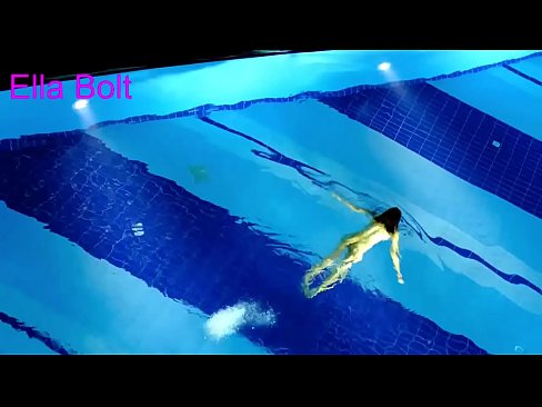 ❤️ Non posso smettere di guardare, giovane bionda catturata nuotare nuda nella piscina del resort ELLA BOLT ☑ Video di sessoal it.xxx050890.ru ❌️