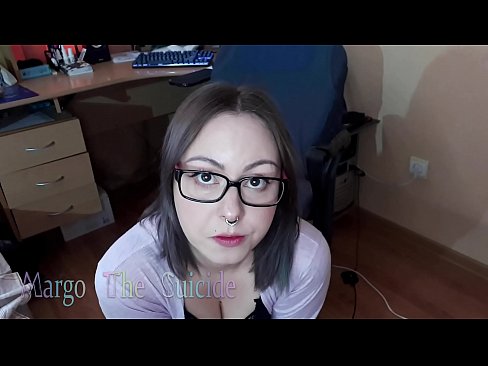 ❤️ Ragazza sexy con gli occhiali succhia il dildo profondamente sulla macchina fotografica ☑ Video di sessoal it.xxx050890.ru ❌️